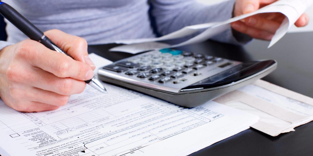 20160128204324-small-business-owner-tax-deductions-breaks-accountant-accounting-forms-receipts-irs-taxpayer